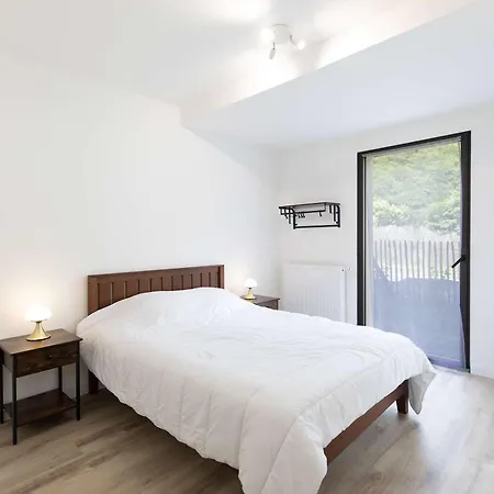 T3, Terrasse, Parking, Animaux Acceptes, Proche Telecabine Et Centre De - Fr-1-401-305 Apartmán *