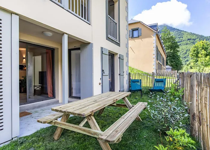 T3, Terrasse, Parking, Animaux Acceptes, Proche Telecabine Et Centre De - Fr-1-401-305