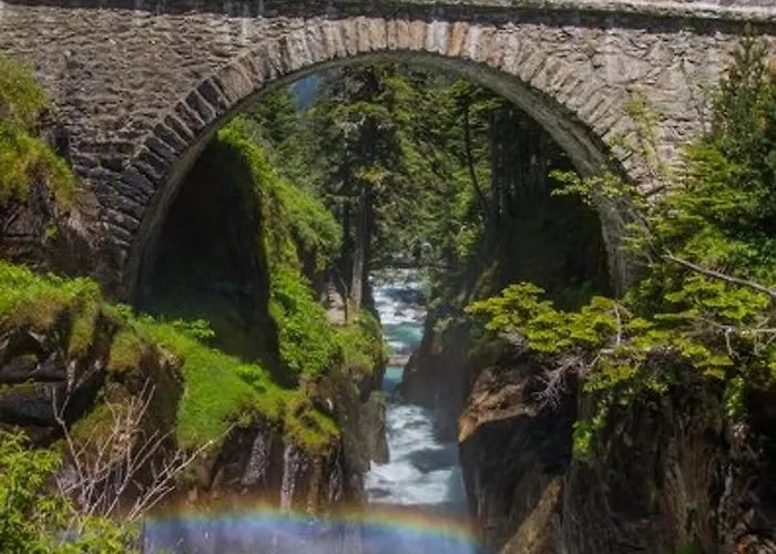 شقة T3, Terrasse, Parking, Animaux Acceptes, Proche Telecabine Et Centre De - Fr-1-401-305 *